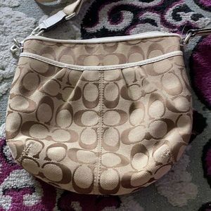 Crossbody purse